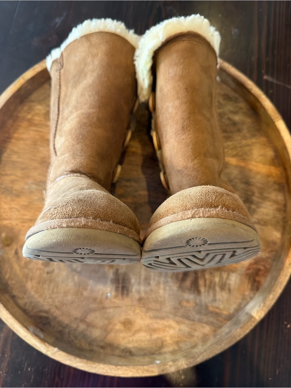 UGG Kids Tall Chestnut Bailey Button Shearling Boots kids 13 - Picture 4 of 10